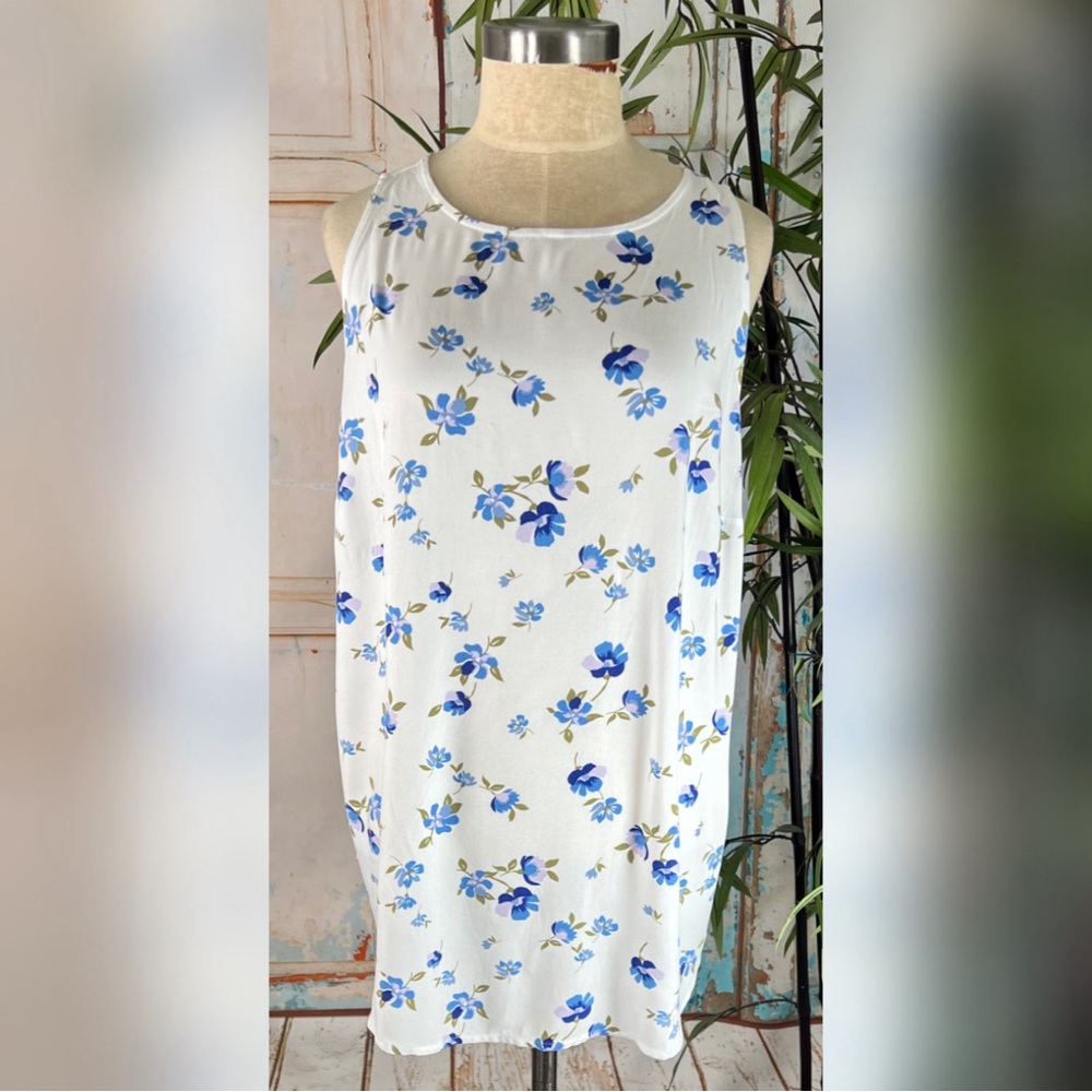 Old Navy White Floral Top